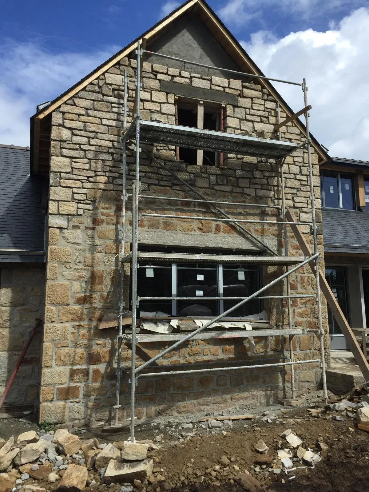 Rénovation de façade avec échafaudage