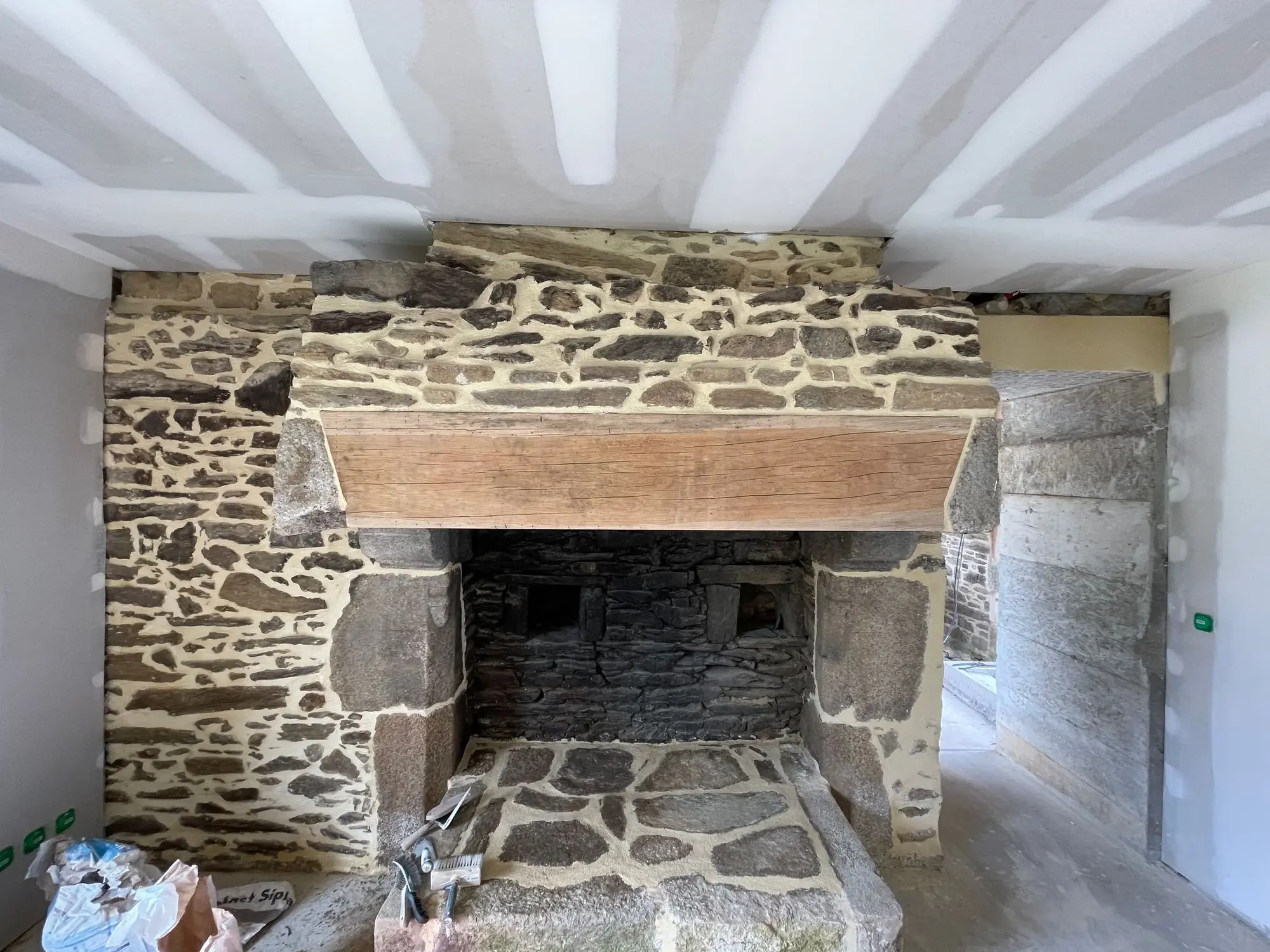 Cheminée en pierre